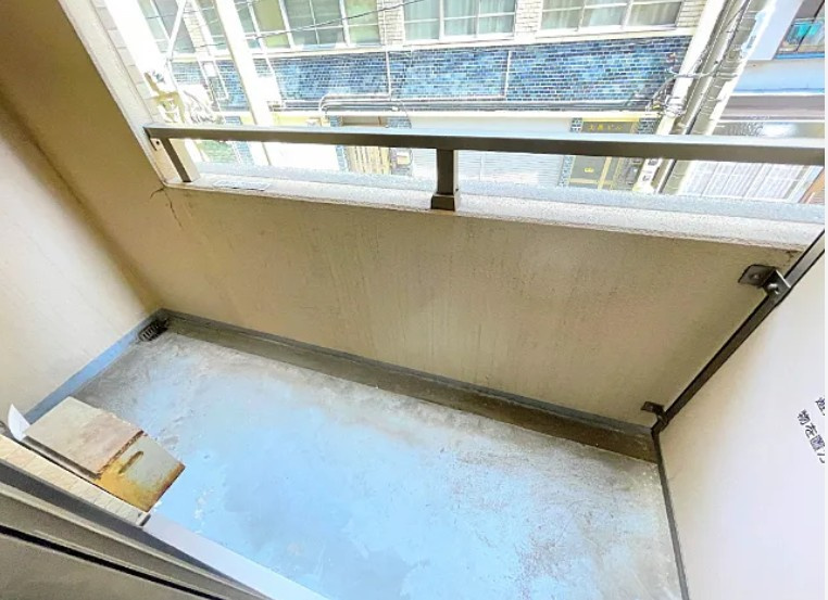 レイローズビルのバルコニー