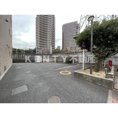 【駐車場】 | ジョイヴィレッジ御殿山 | 駐車場に車を止められます