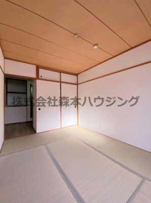 【寝室】 | 　忍ヶ丘グリーンハイツ | 落ち着いて過ごせるお部屋なので、寝室にいかがでしょうか