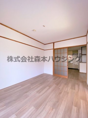 【洋室】 | 　忍ヶ丘グリーンハイツ | ゆったりした洋室です