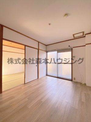 【洋室】 | 　忍ヶ丘グリーンハイツ | リビングスペース代わりに使えそうな洋室です