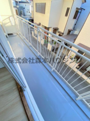 【バルコニー】 | 　忍ヶ丘グリーンハイツ | お洗濯にも便利なバルコニー付き