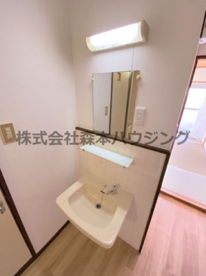 【独立洗面台】 | 　忍ヶ丘グリーンハイツ | 独立洗面台、朝の身支度には欠かせません