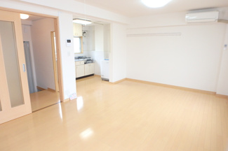 【寝室】 | 新浜マンション