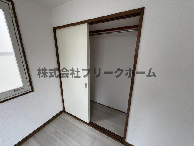 武蔵野市八幡町１丁目のアパートの収納