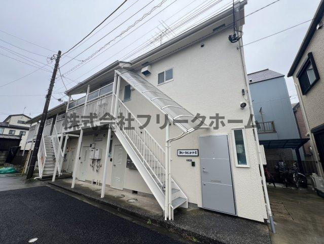 武蔵野市八幡町１丁目のアパートの外観