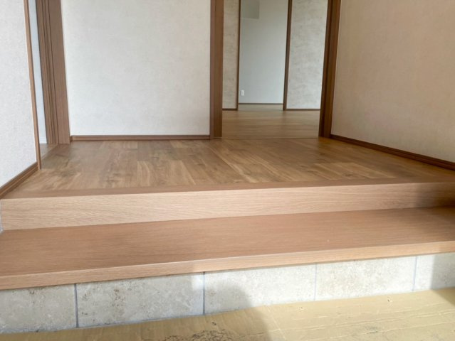 売新築戸建　牧之原市細江の玄関|広さはたっぷり、みんな並んで靴が履けます！