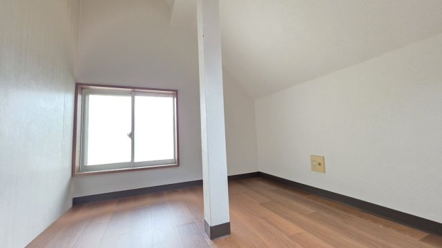 保土ヶ谷区 《2棟売り!!アパート》の洋室