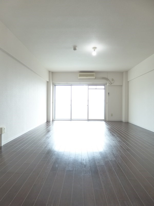 ビューテラス岡本の居間・リビング