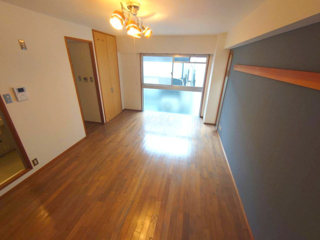 第6六甲センタービルの居間・リビング