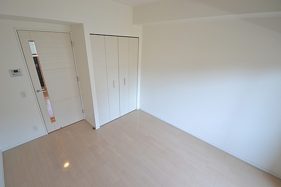 アドバンス神戸グルーブの居間・リビング