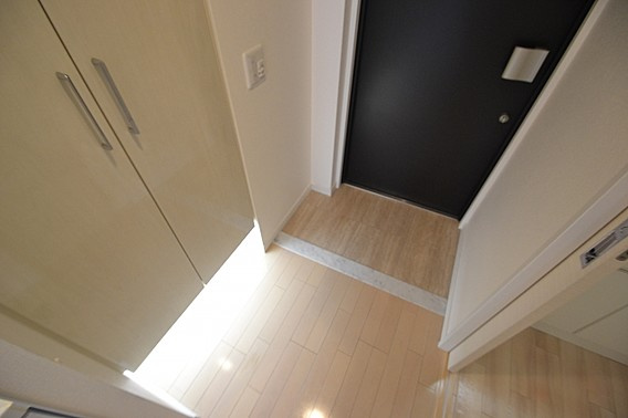 アドバンス神戸グルーブの玄関