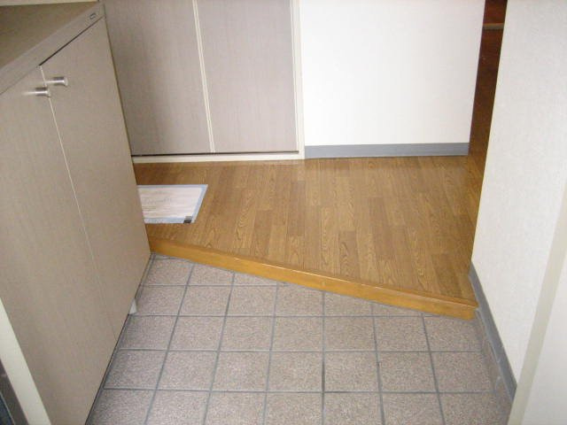 フェニックスコート御影の玄関