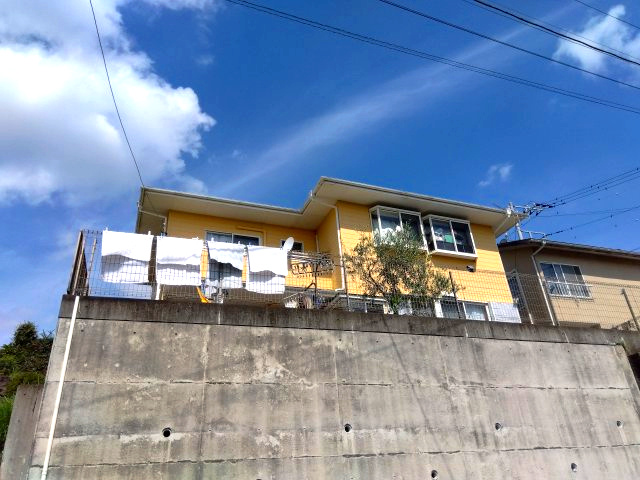 売中古戸建　富士市原田の外観|1段上がったところにお庭があるため、プライバシーも守られます。
