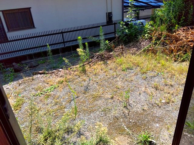 売中古戸建　富士市大淵の庭|専用庭があります。小さめの庭木を植えたり、ガーデニングが楽しめます。