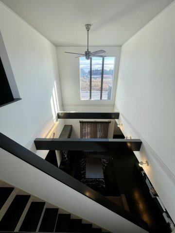 大量太陽光×並列5台駐車×学校5分以内、駅15分以内の吹き抜け邸宅のその他|吹き抜け