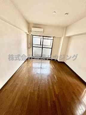 ハシモトエージェンシービルの居間・リビング