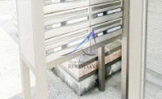 グロリアスコートのその他共用部分|集合ポストです。