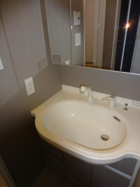 日神デュオステージ浅草Ⅱの洗面所