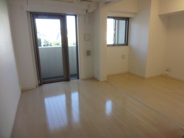 日神デュオステージ浅草Ⅱの居間・リビング