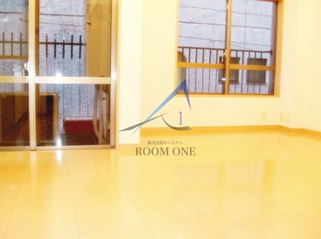 第三戸谷ビルの居間・リビング|洋室のお部屋です。