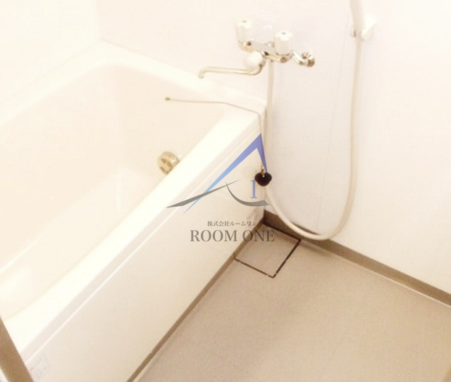 第三戸谷ビルの浴室|お風呂です。