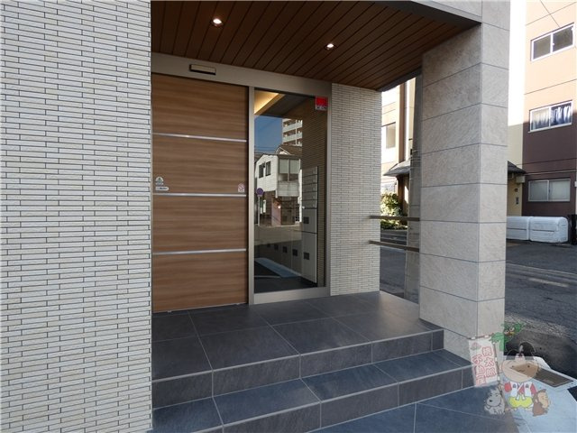 ミモザヒルズ岡山医大南のエントランス