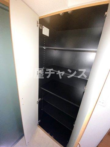 プレサンス鶴舞駅前ブリリアントの収納