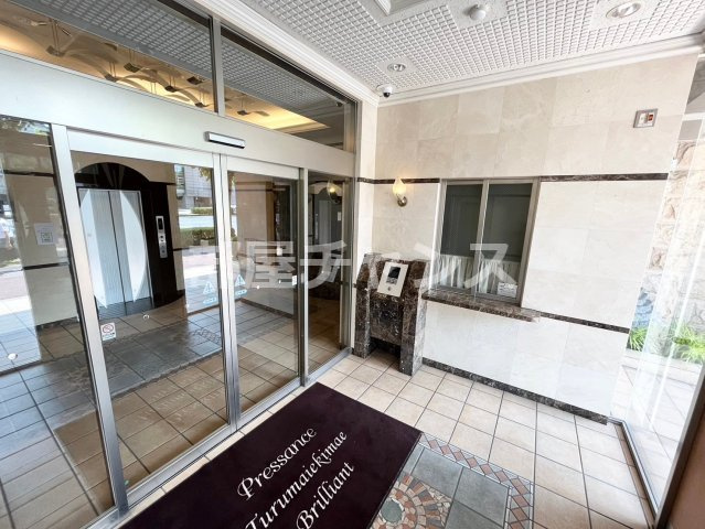 プレサンス鶴舞駅前ブリリアントのエントランス