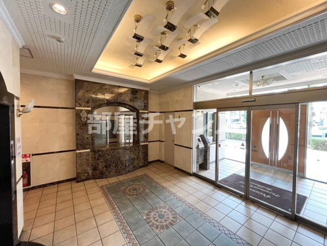 プレサンス鶴舞駅前ブリリアントのロビー