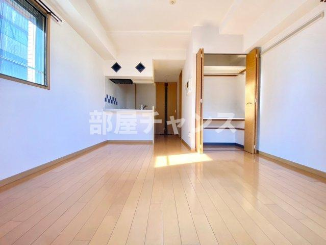 プレサンス鶴舞駅前ブリリアントの寝室