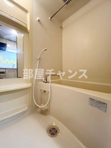 プレサンス鶴舞駅前ブリリアントの浴室