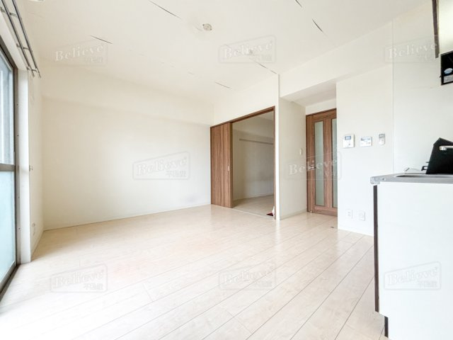 ラフレシーサ医大通りの居間・リビング|広いリビングです☆