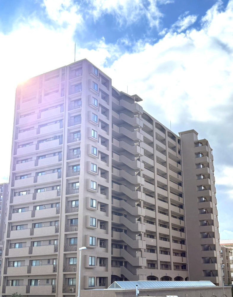 コスモシティ神戸本山の外観|摂津本山エリアで人気の大規模マンションです。
