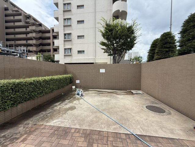 コスモシティ神戸本山のその他共用部分|洗車スペース