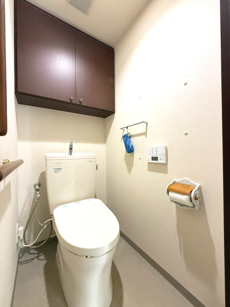 コスモシティ神戸本山のトイレ|トイレ
白を基調に統一感あるトイレです。