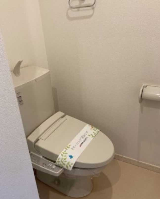 アドウビ学芸大学　三井ホーム施工　角部屋　陽当たり良好のトイレ