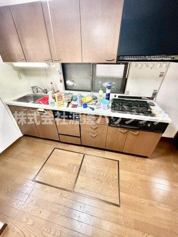 瓢箪山町一戸建の設備|システムキッチン