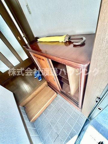 瓢箪山町一戸建の収納|下駄箱付き