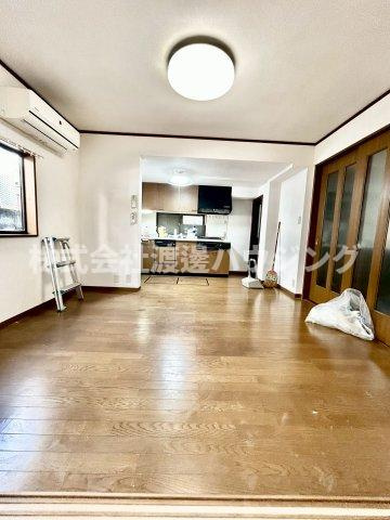 瓢箪山町一戸建の居間・リビング