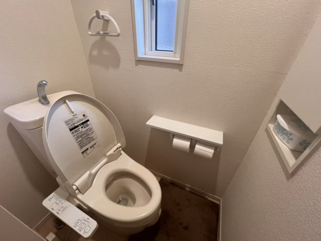 宇都宮市中古戸建　並列駐車3台可、オール電化のトイレ