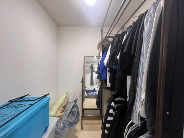 宇都宮市中古戸建　並列駐車3台可、オール電化の収納