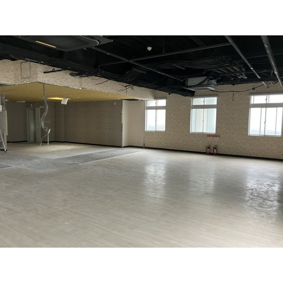 【居間・リビング】 | 東大宮西口ビル | ゆったりとした居間です