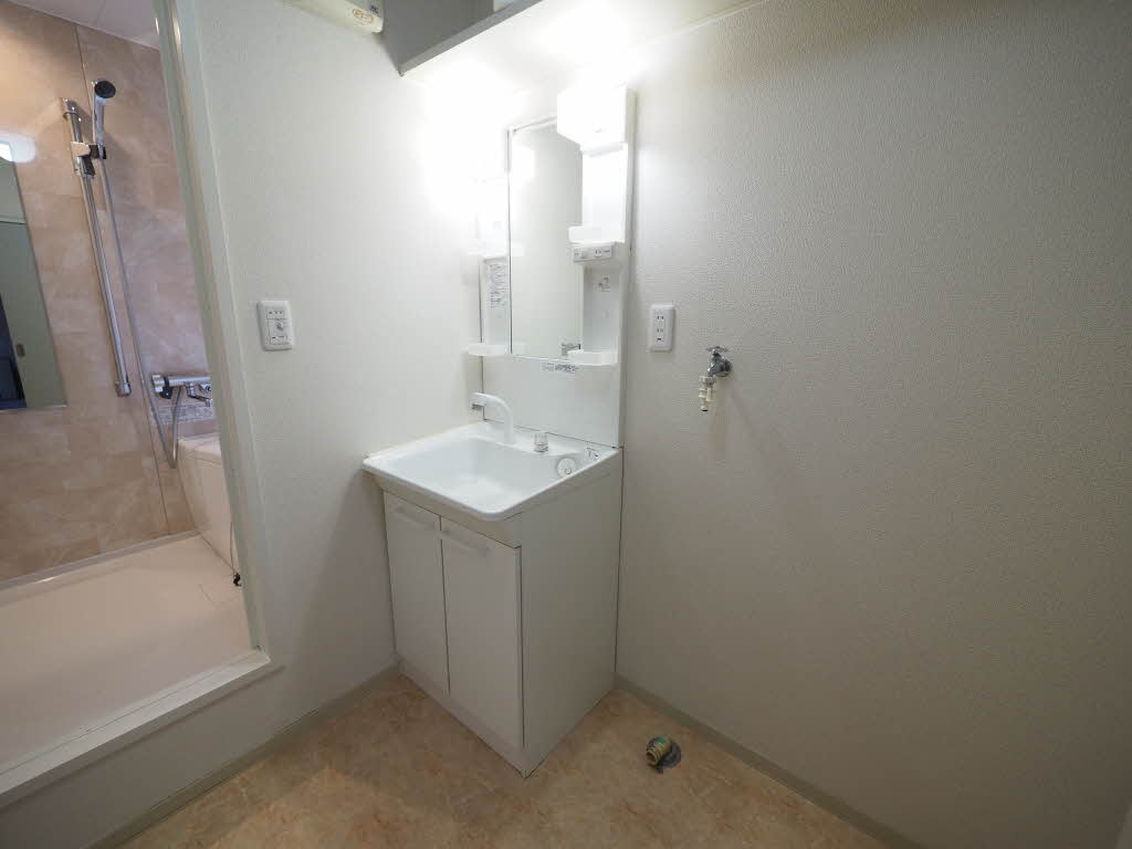 サンクチュアリー久留米Ⅲの洗面所|明るい洗面所です★