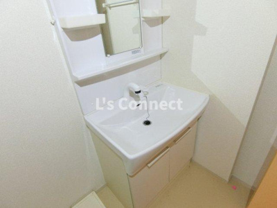 【洗面所】 | クレア | 朝の支度もスムーズな独立洗面台。