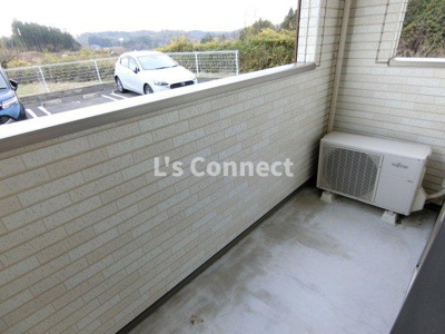 【バルコニー】 | クレア | 晴れた日には洗濯物もたくさん干せます。