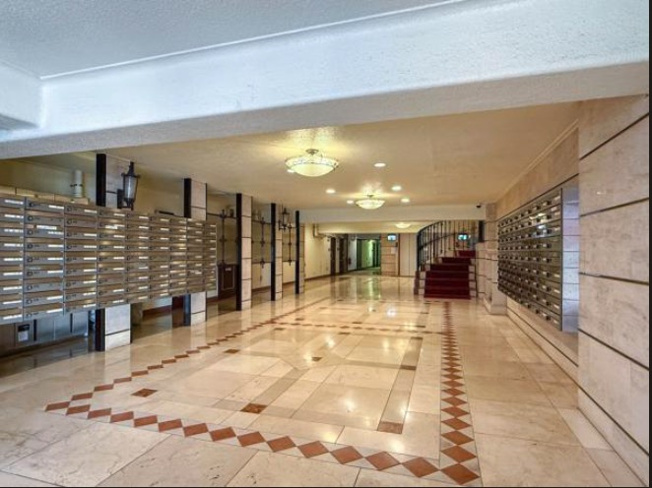 【エントランス】 | ★仲介手数料無料★秀和高輪レジデンス（今後の発展に期待高まる泉岳寺ヴィンテージレジデンス）