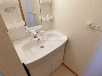 【洗面所】 | カレント | 朝の支度もスムーズな独立洗面台。