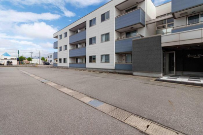 【駐車場】 | グラン・エクシード