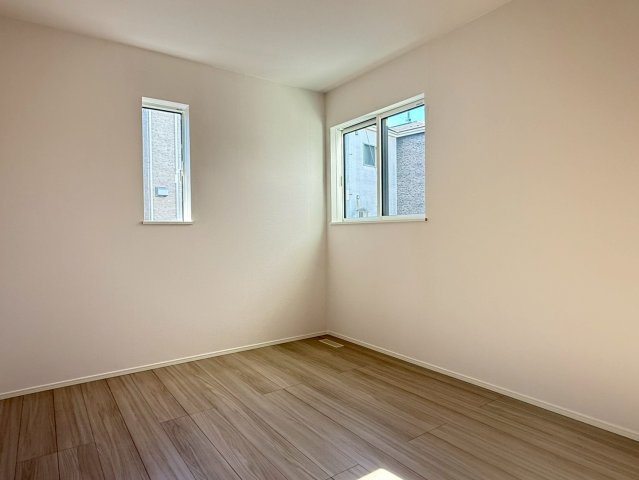 川口市安行慈林　第１期　新築一戸建て　１号棟の洋室|個人の部屋や寝室として使える洋室です